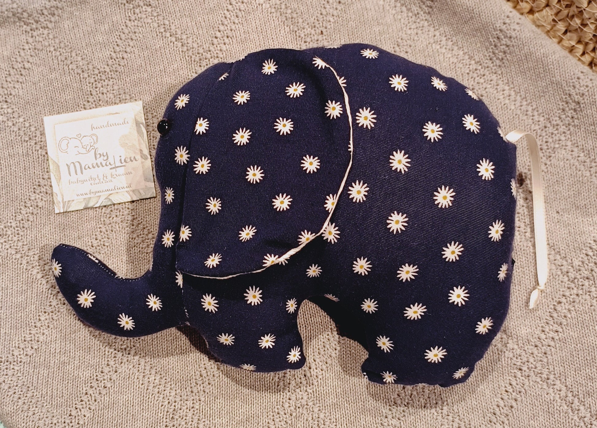 Olifant groot blauw magrietjes