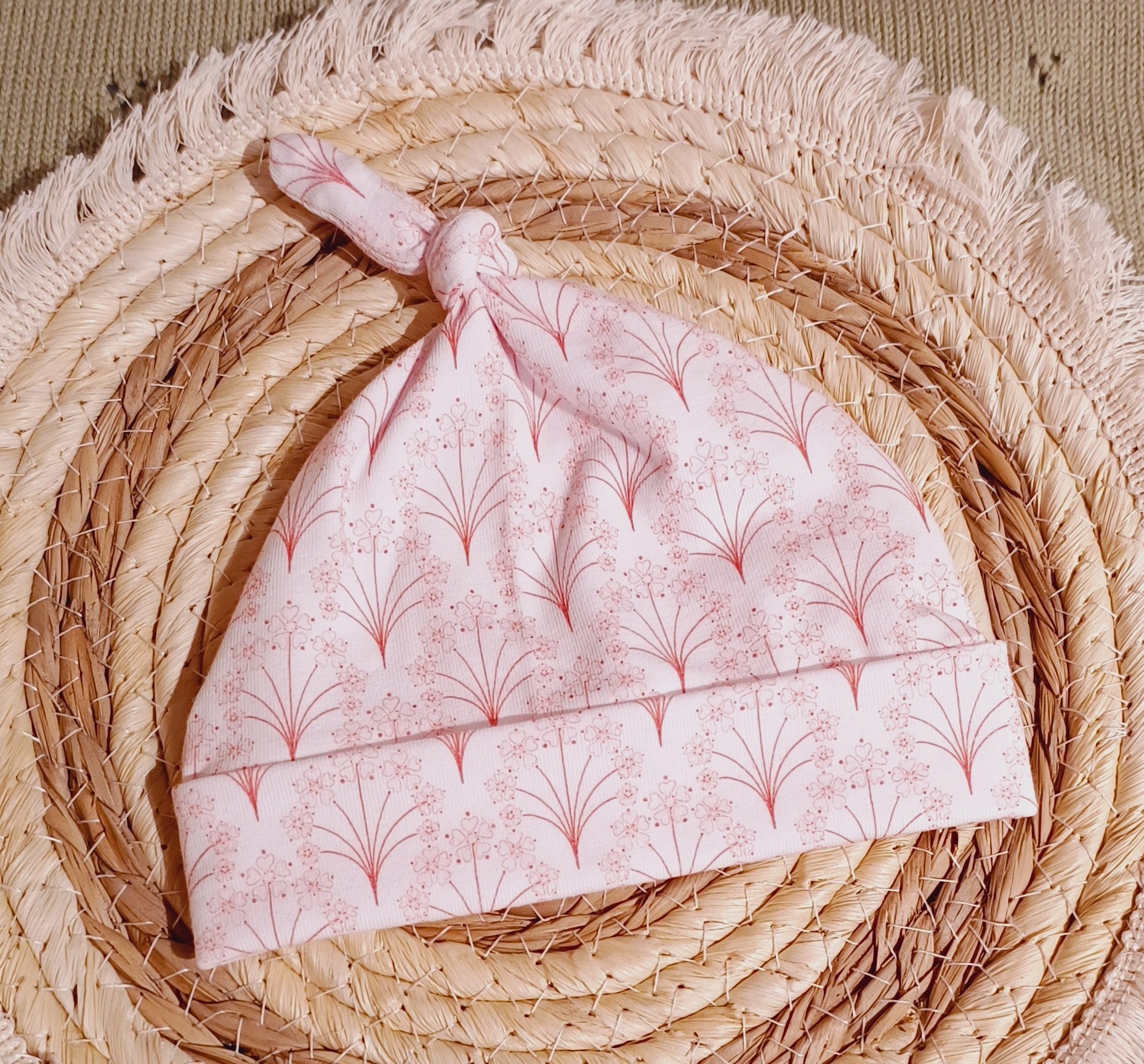 Baby knoopmutsje roze boompjes