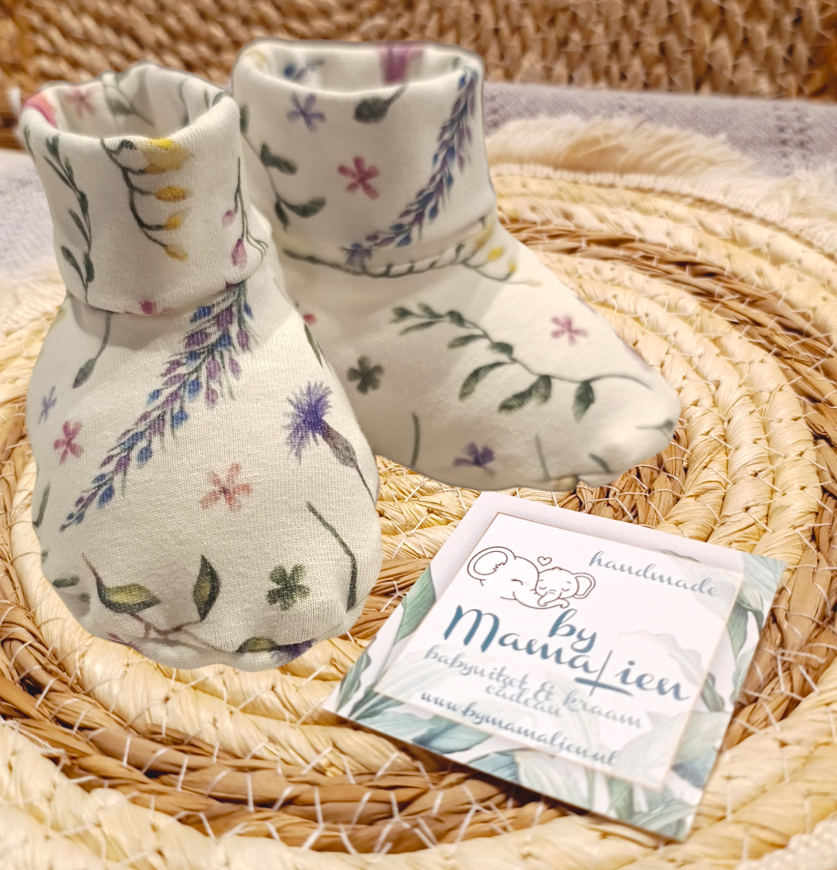 Baby slofjes vrolijke bloemen