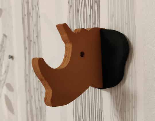 Wandhanger neushoorn blauwe terra