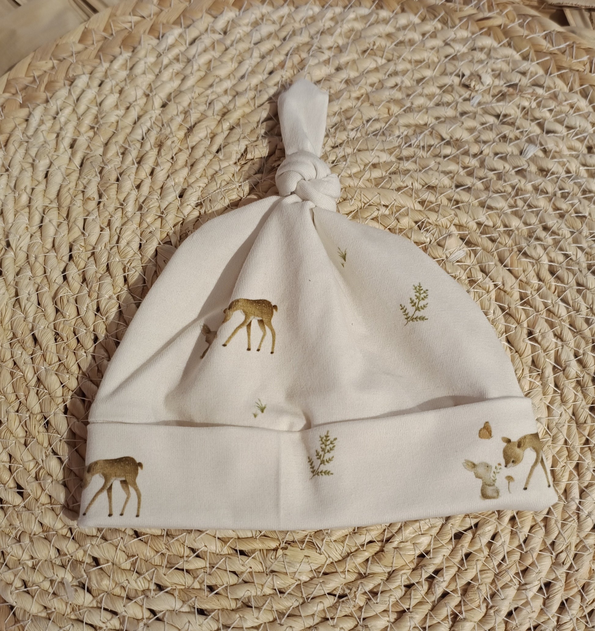 Baby knoopmutsje hertjes