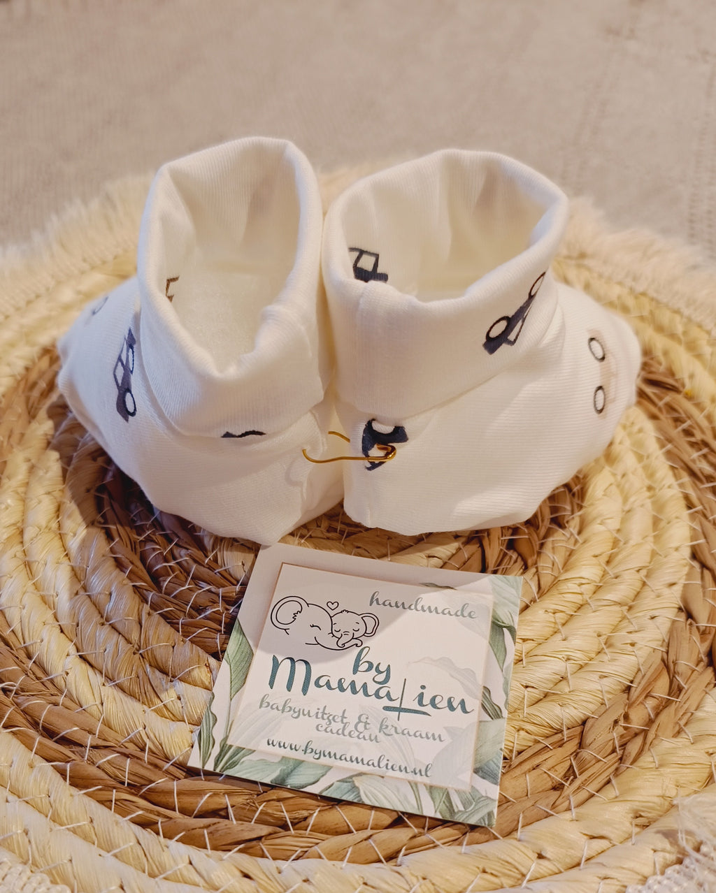 Baby slofjes crème autootjes
