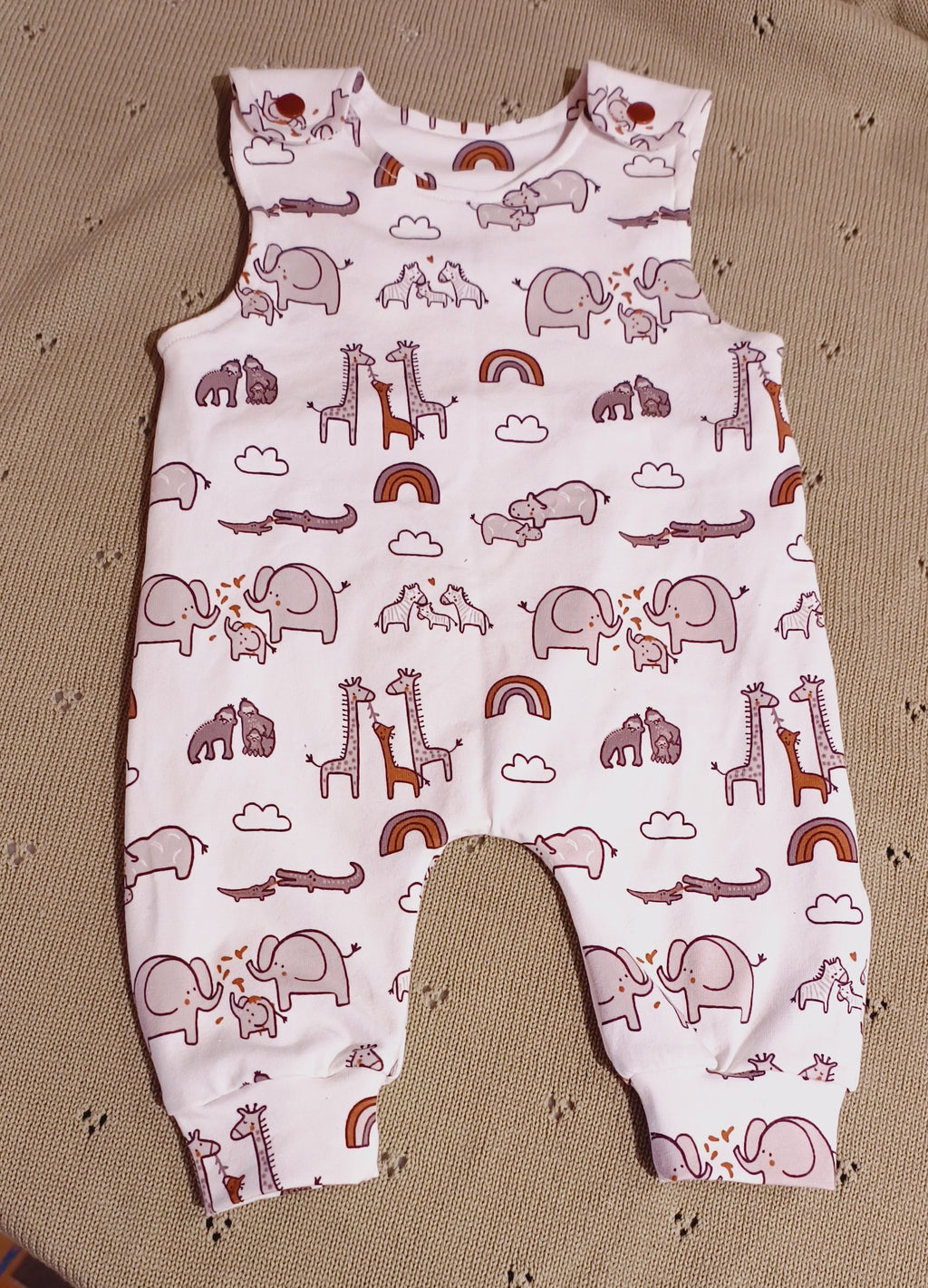 Baby salopette moeder met jong bruin maat 56