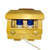 Houten kiepwagen met blokken