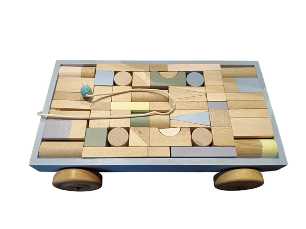 Houten blokkenkar met naam licht blauw pastel