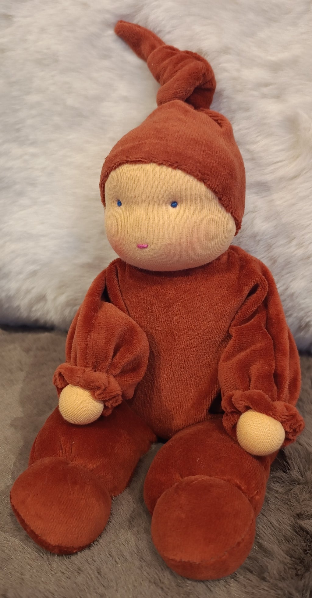 Antroposofische zonnekind / Waldorf pop roest bruin