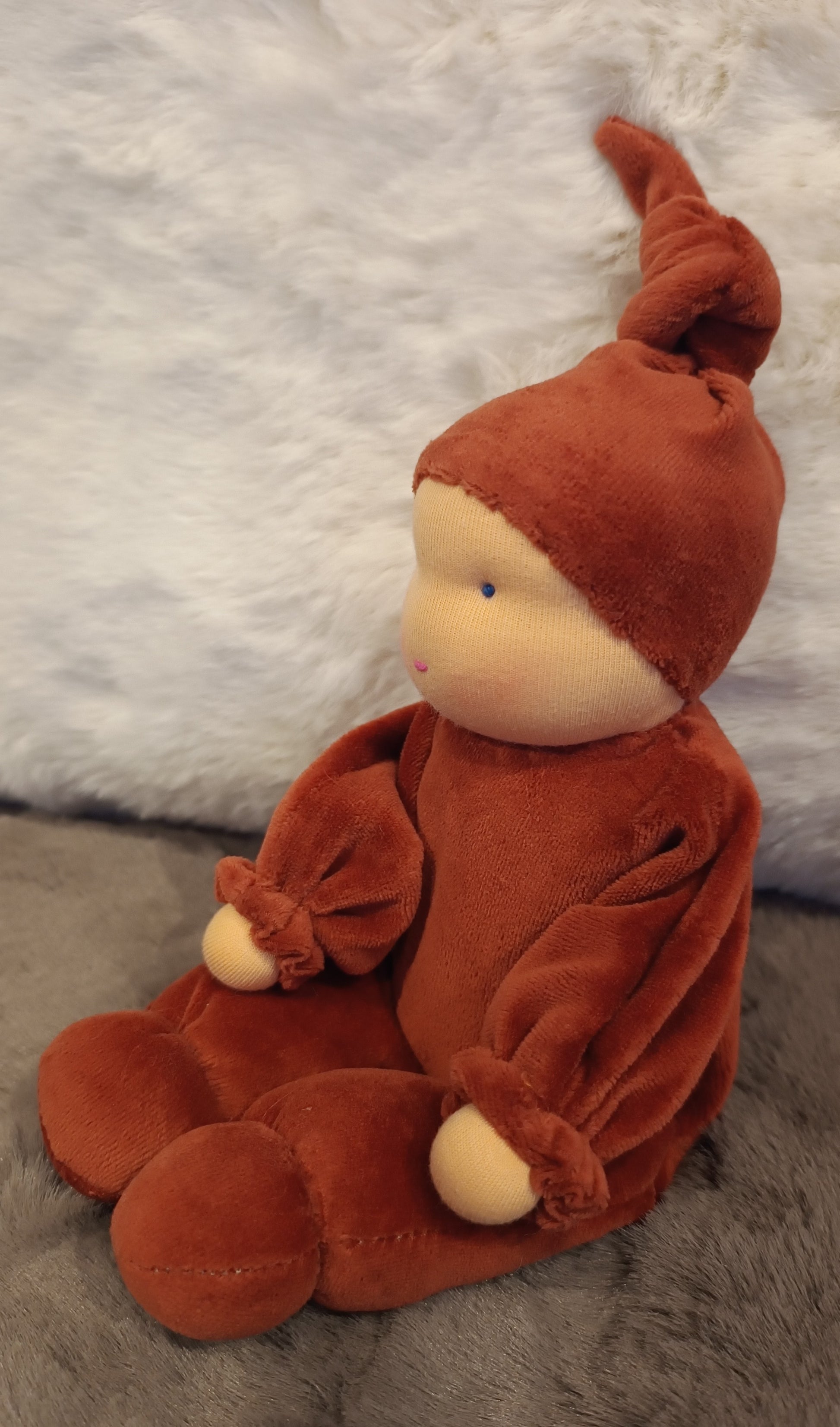 Antroposofische zonnekind / Waldorf pop roest bruin