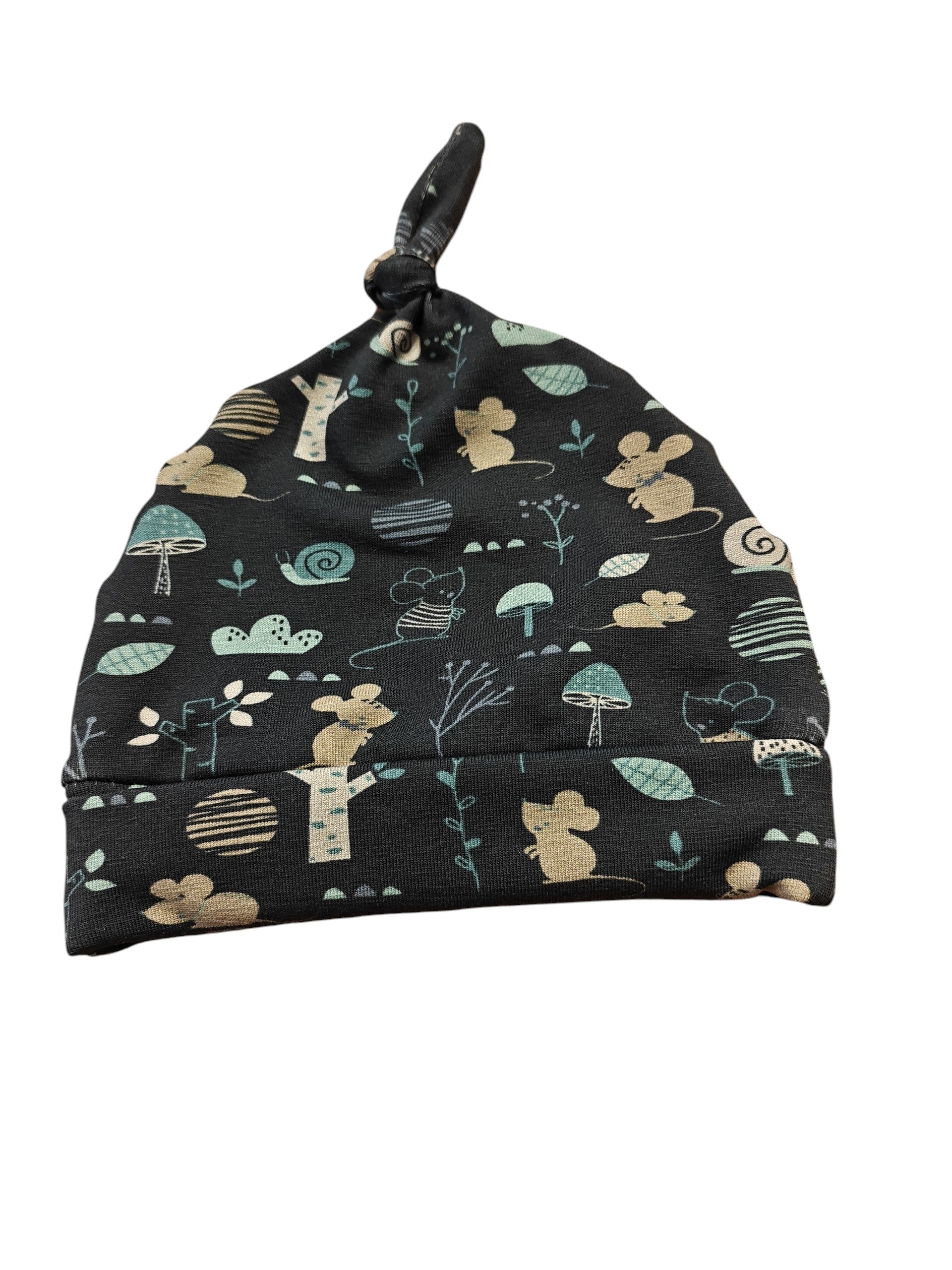 Baby knoopmutsje blauwe muisjes