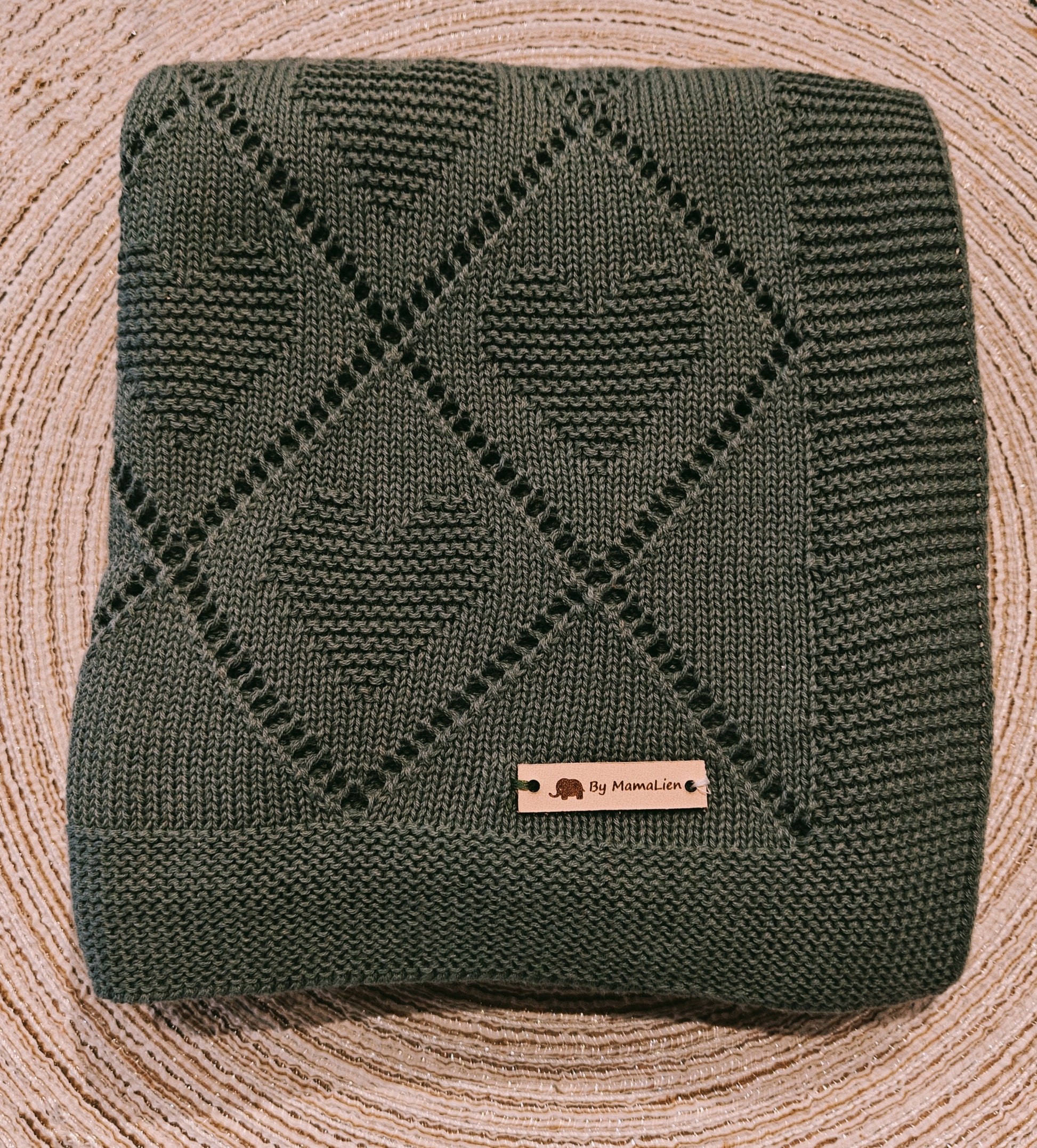 Zachte gebreide deken hart kleur old green