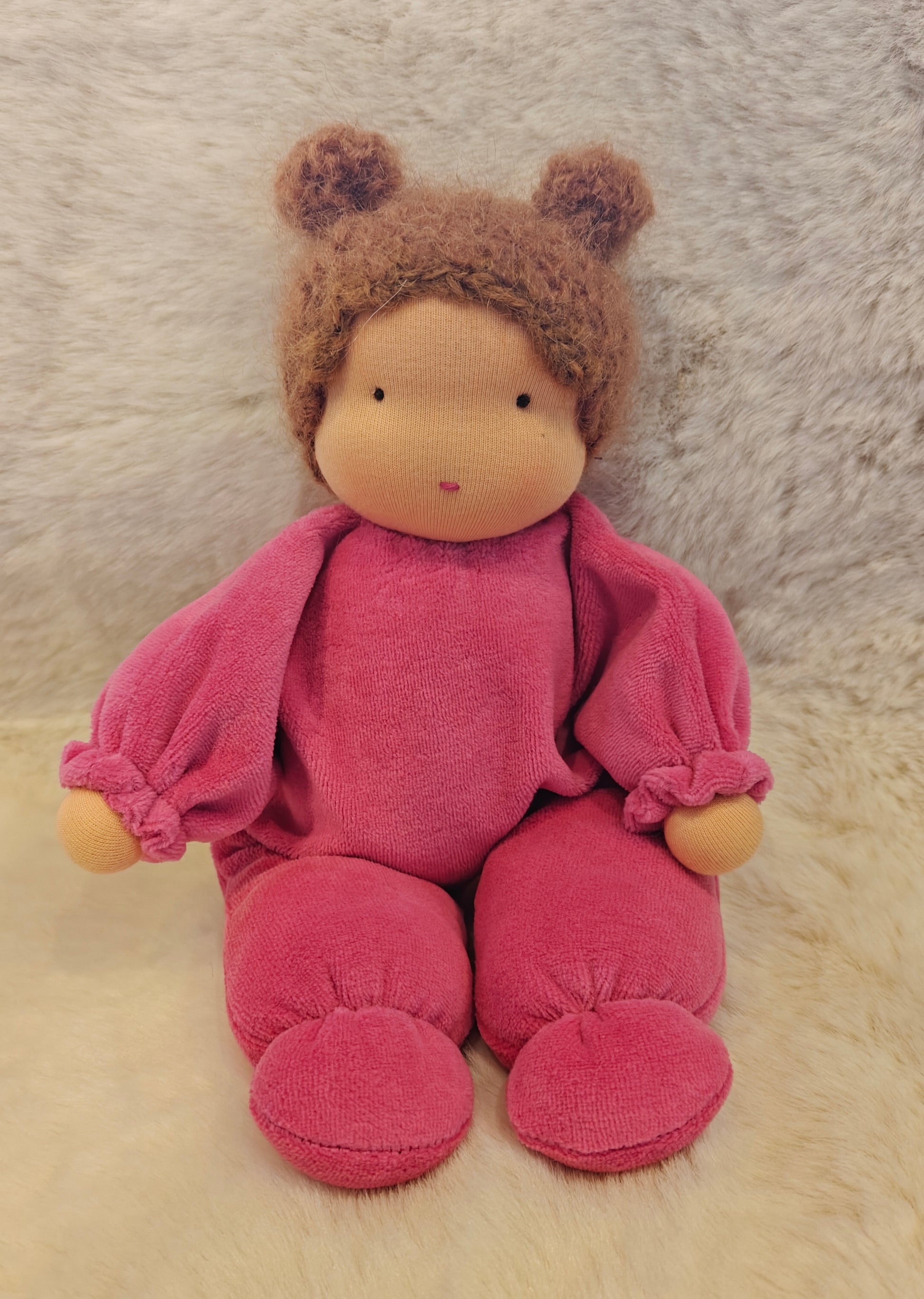 Antroposofische zonnekind / Waldorf peuter pop roze met haartjes