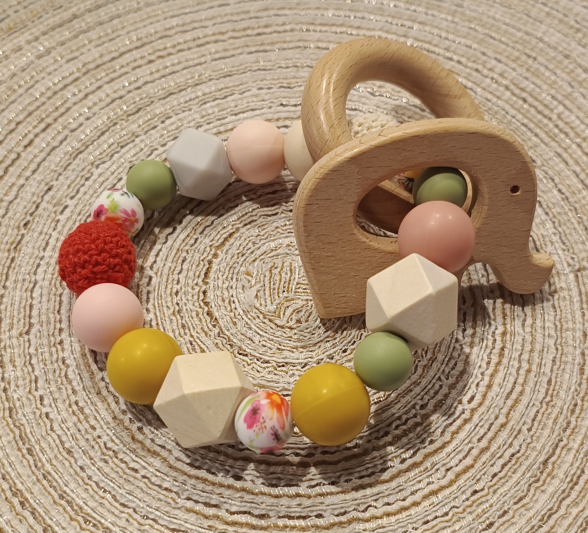 Bijtring vrolijk olifantje